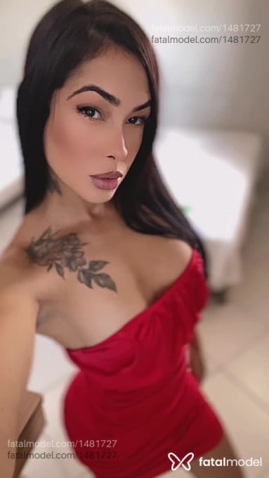 Acompanhante mulher trans morena (o) de olhos castanhos em Guanambi - Máxine