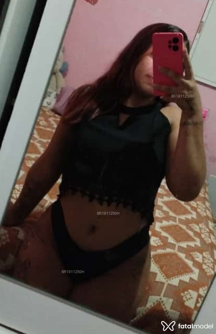Acompanhante mulher loira (o) de olhos castanhos em Feira de Santana - Amanda
