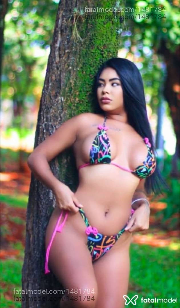 Acompanhante mulher morena (o) de olhos pretos - Safyra