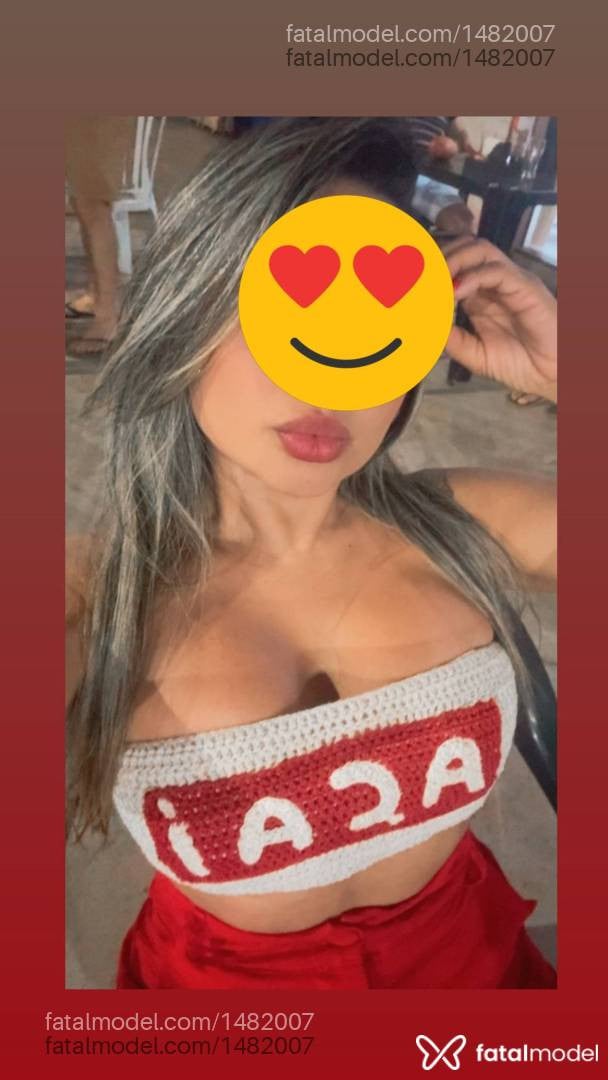 Acompanhante mulher loira (o) de olhos pretos - Jacqueline