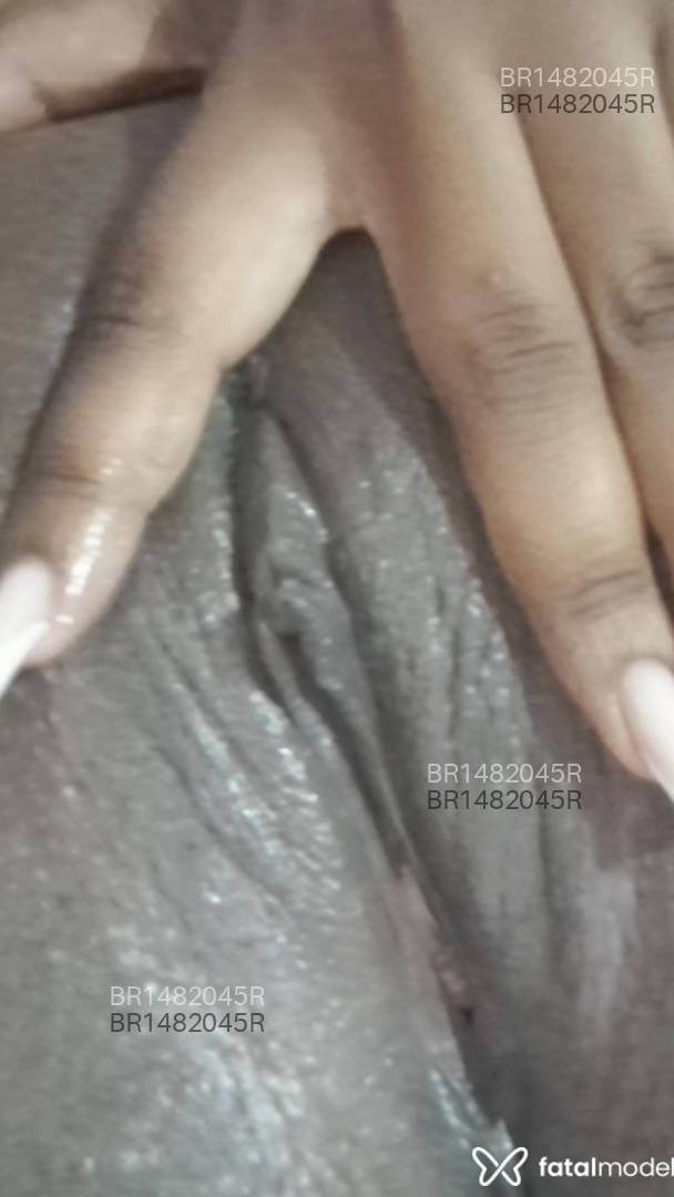 Acompanhante mulher com cabelo castanho de olhos pretos em Maricá - Naty