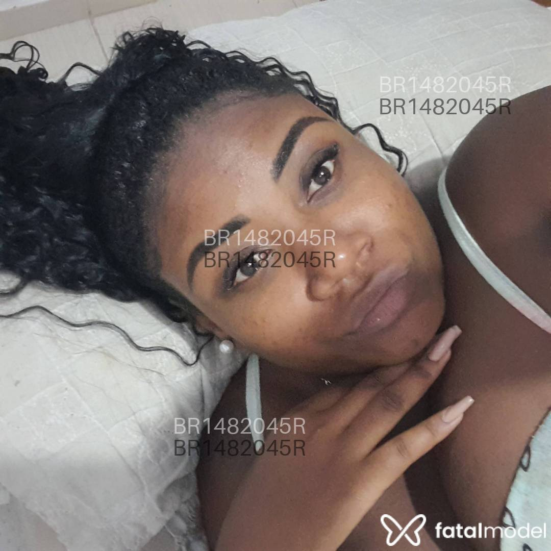 Acompanhante mulher com cabelo castanho de olhos pretos em Maricá - Naty