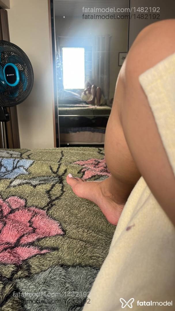 Acompanhante mulher com cabelo castanho de olhos pretos - Naty Medeiros Acompanhante mulher com cabelo castanho de olhos pretos - Naty Medeiros