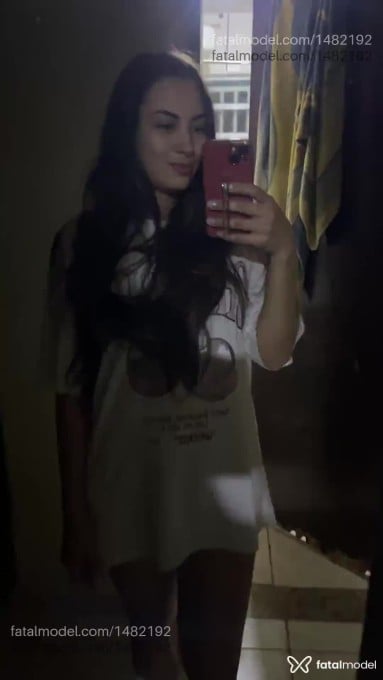 Acompanhante mulher com cabelo castanho de olhos pretos - Naty Medeiros Acompanhante mulher com cabelo castanho de olhos pretos - Naty Medeiros