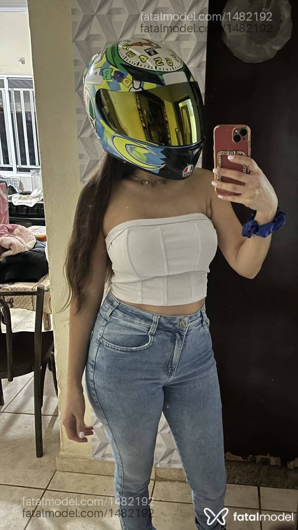 Acompanhante mulher com cabelo castanho de olhos pretos em Campinas - Naty Medeiros