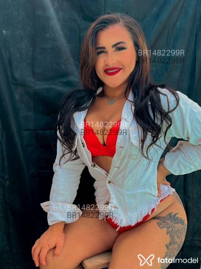 Acompanhante mulher morena (o) de olhos castanhos em Rio de Janeiro - Morena