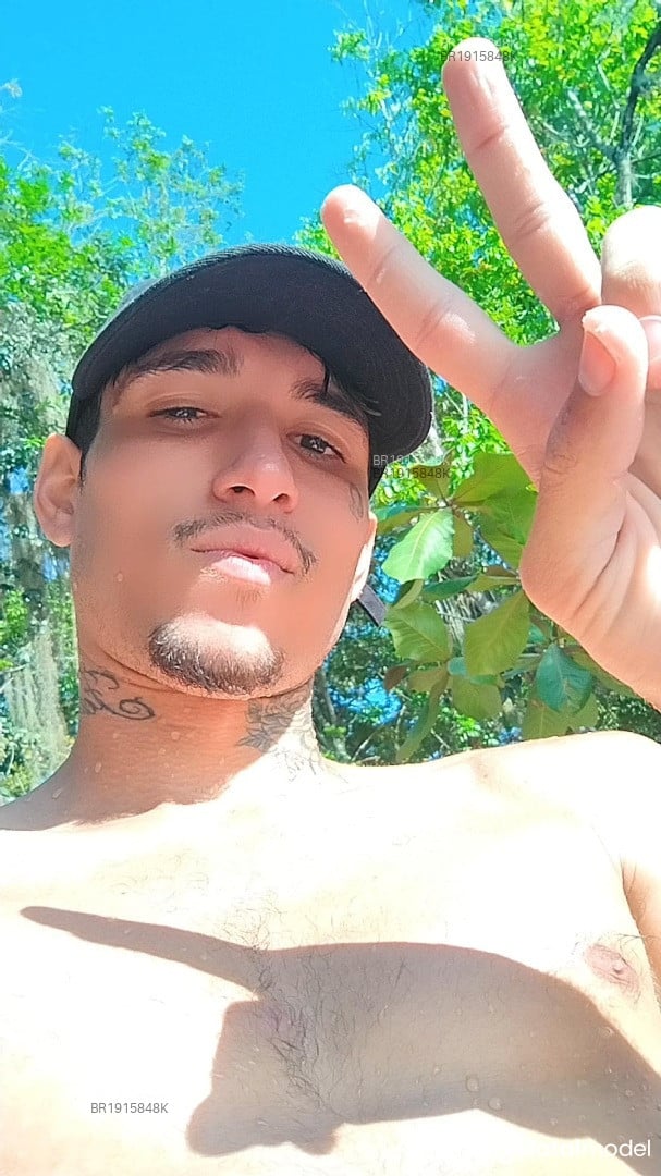 Acompanhante homem com cabelo castanho de olhos castanhos em Vila Velha - Platinado