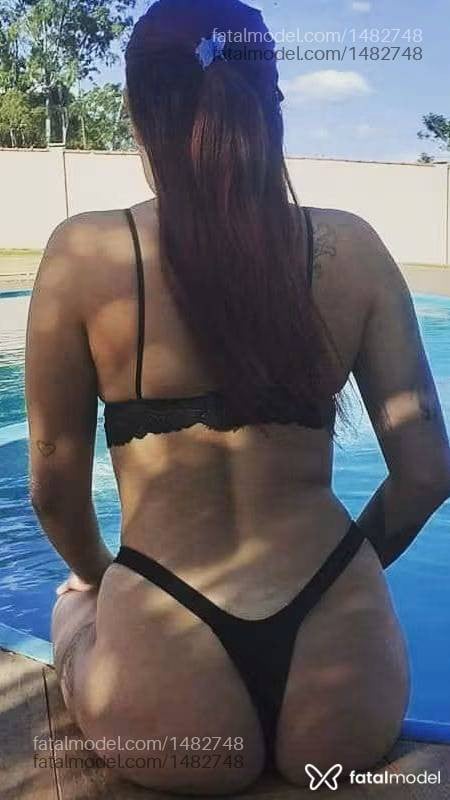 Acompanhante mulher morena (o) de olhos castanhos - Talia thata