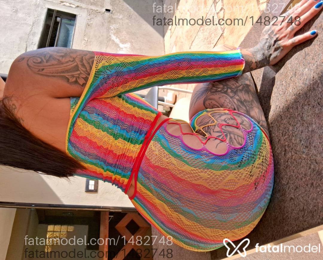 Acompanhante mulher morena (o) de olhos castanhos - Talia thata