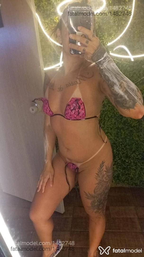 Acompanhante mulher morena (o) de olhos castanhos - Talia thata