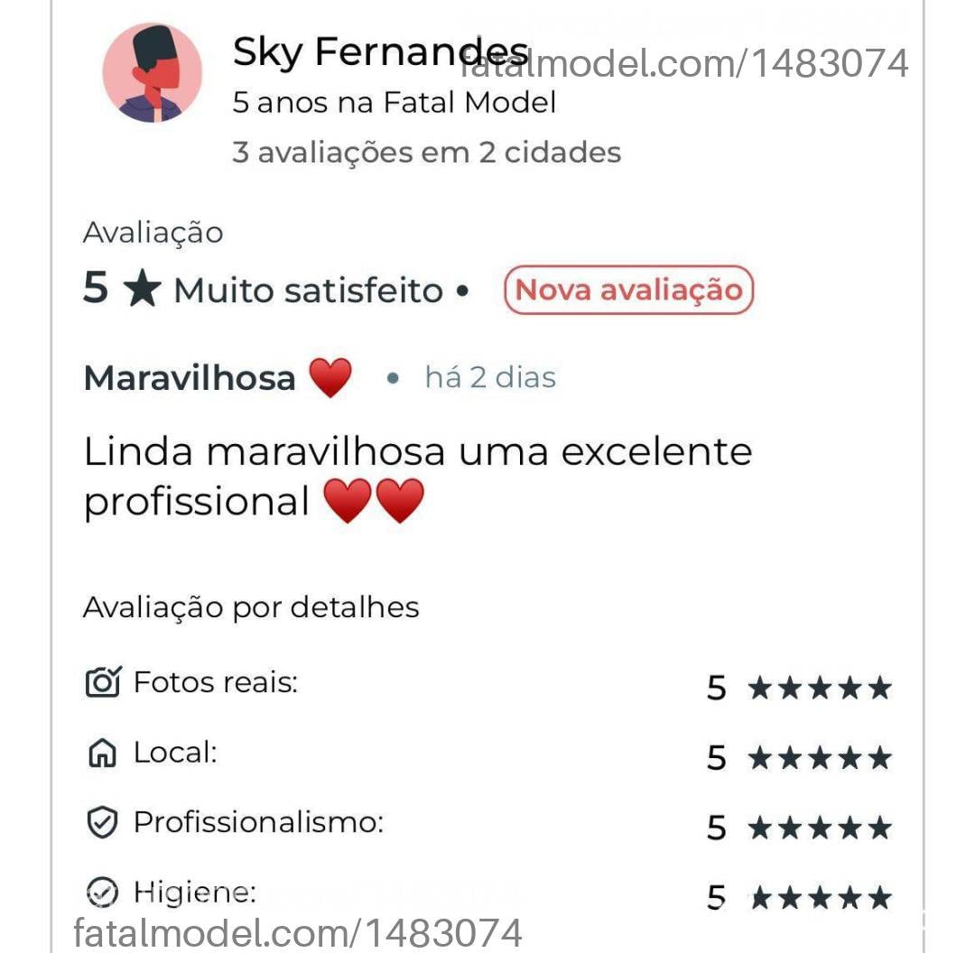 Acompanhante mulher loira (o) de olhos pretos - Yara