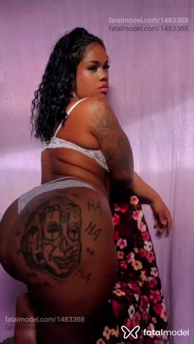 Acompanhante mulher morena (o) de olhos pretos em Araxá - Viviane