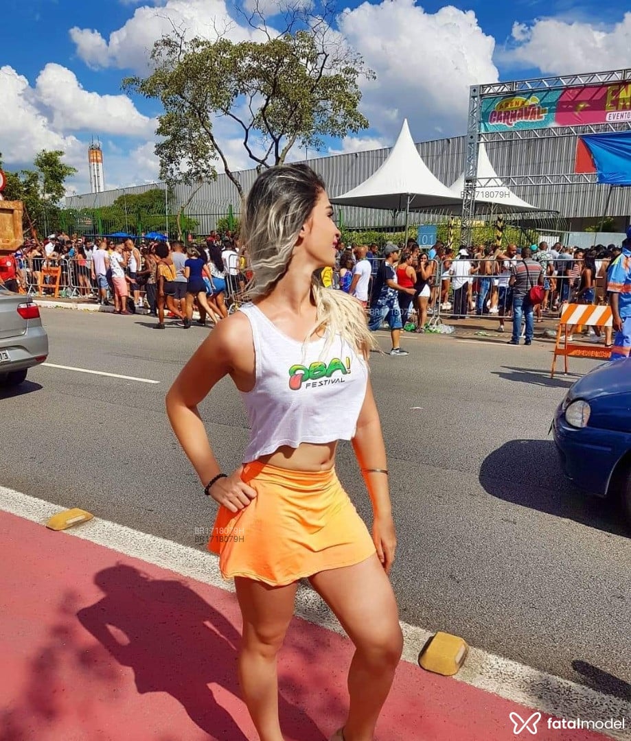 Acompanhante mulher trans loira (o) de olhos castanhos em São Paulo - Alice Rosada