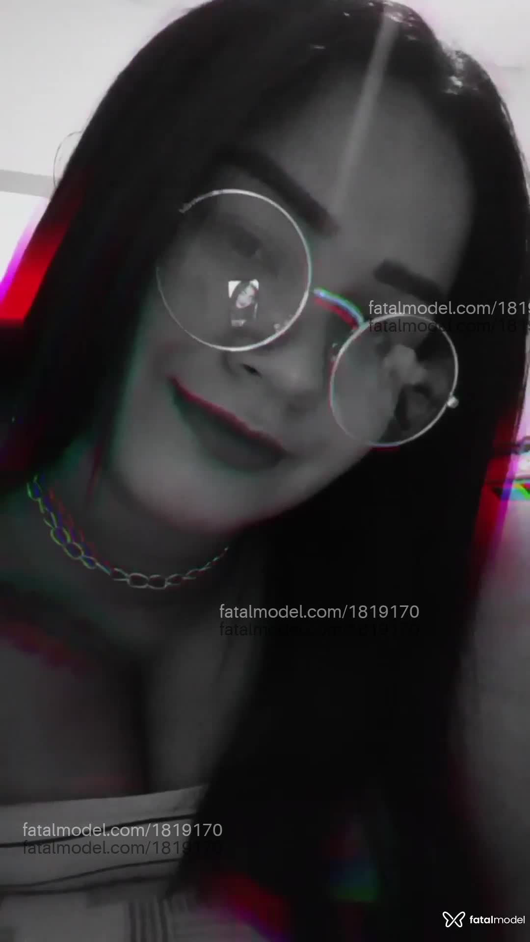 Acompanhante mulher morena (o) de olhos castanhos - Mgs