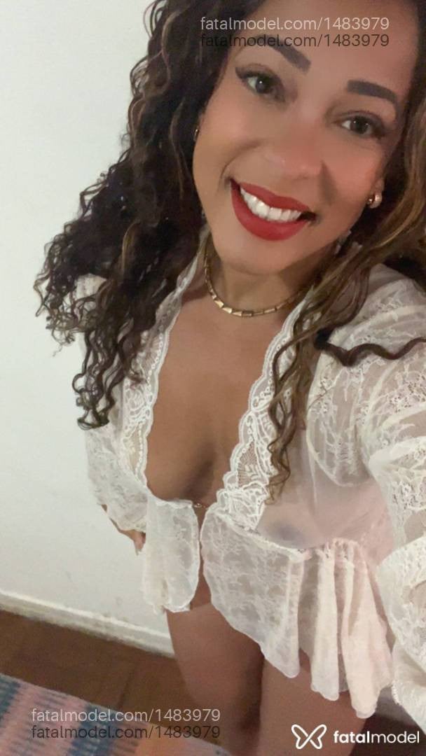 Acompanhante mulher com cabelo castanho de olhos castanhos - Natália Félix