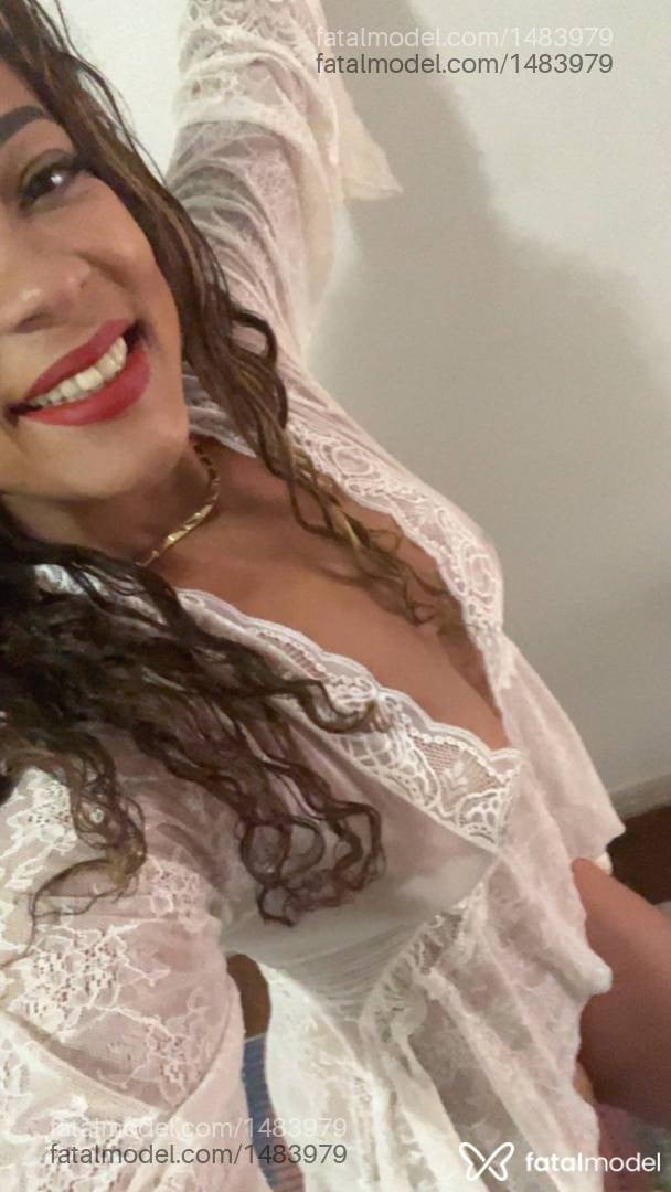 Acompanhante mulher com cabelo castanho de olhos castanhos - Natália Félix