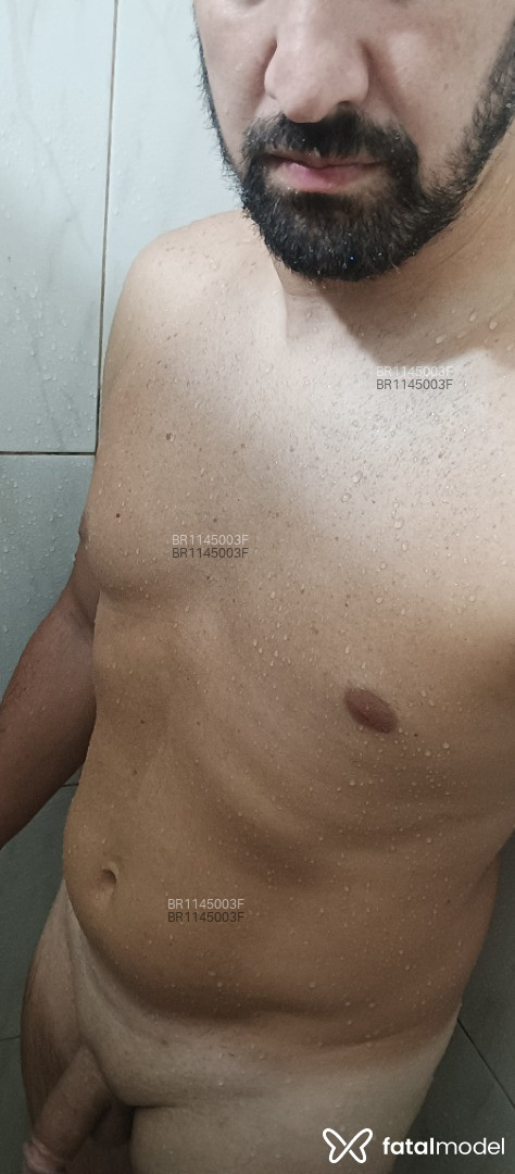 Acompanhante homem com cabelo castanho de olhos castanhos em Caraguatatuba - Felipe
