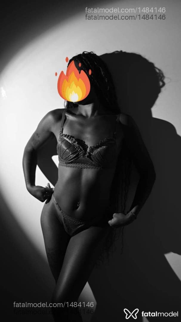 Acompanhante mulher com cabelo castanho de olhos castanhos em Porto Alegre - Bella