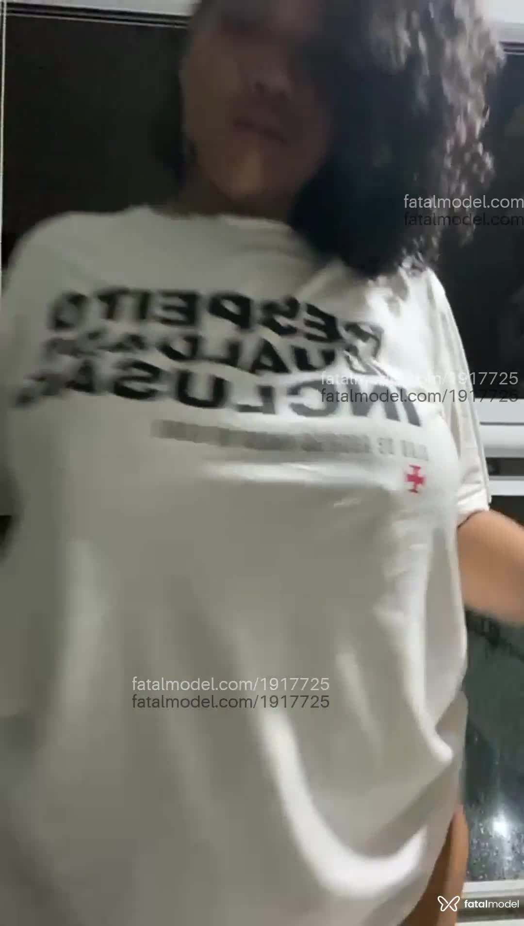 Acompanhante mulher com cabelo castanho de olhos castanhos em Rio de Janeiro Acompanhante mulher com cabelo castanho de olhos castanhos em Rio de Janeiro - Lua brizelle