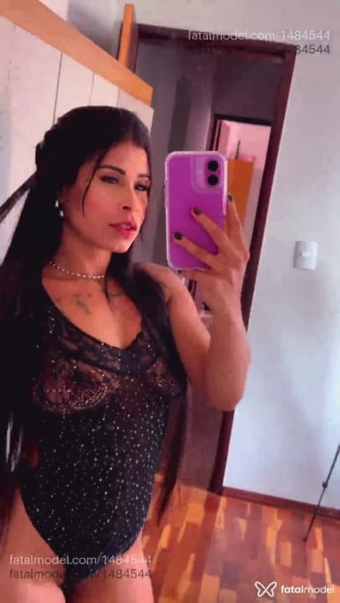 Acompanhante mulher morena (o) de olhos mel em Porto Seguro Acompanhante mulher morena (o) de olhos mel em Porto Seguro - Bia Oliver