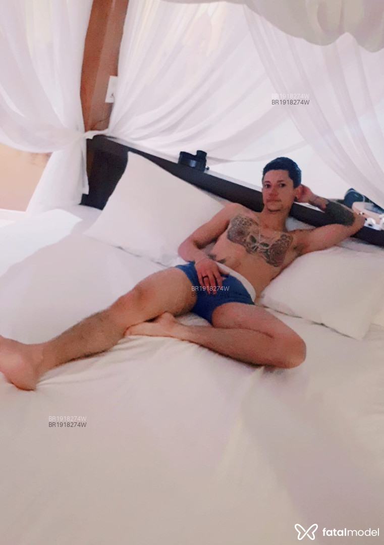 Acompanhante homem trans morena (o) de olhos castanhos em Virtual - ANUNCIANTE