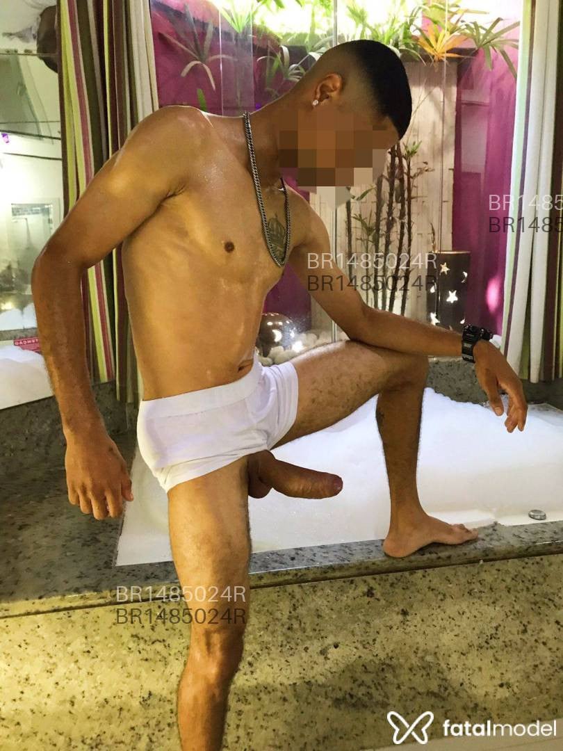 Acompanhante homem morena (o) de olhos castanhos em Itaperuna Acompanhante homem morena (o) de olhos castanhos em Itaperuna - Alex Alencar