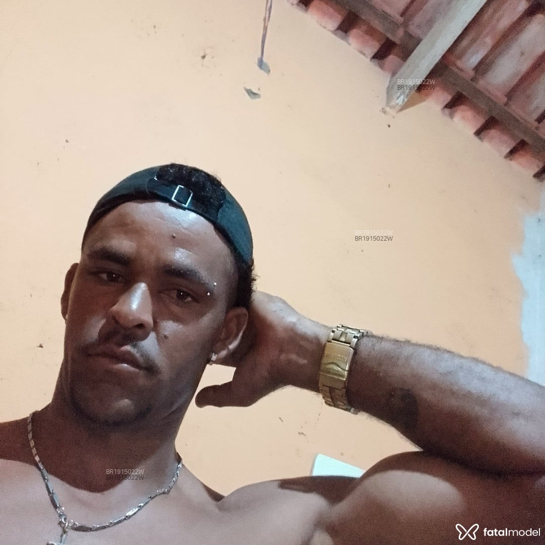 Acompanhante homem morena (o) de olhos castanhos em Virtual - Cheomar