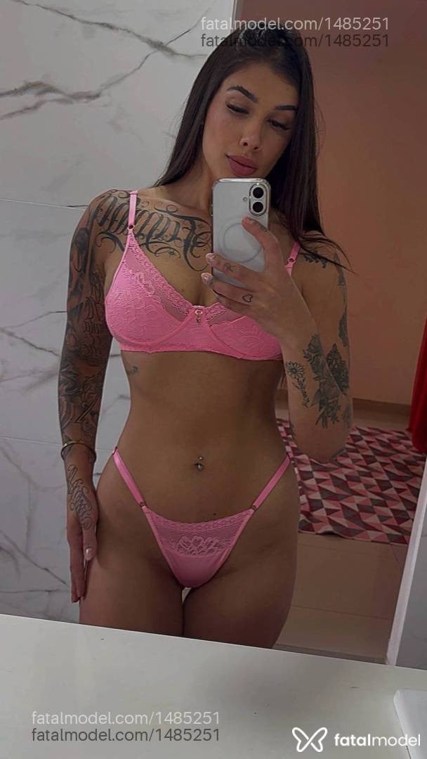 Acompanhante mulher com cabelo castanho de olhos castanhos - Maju Diniz