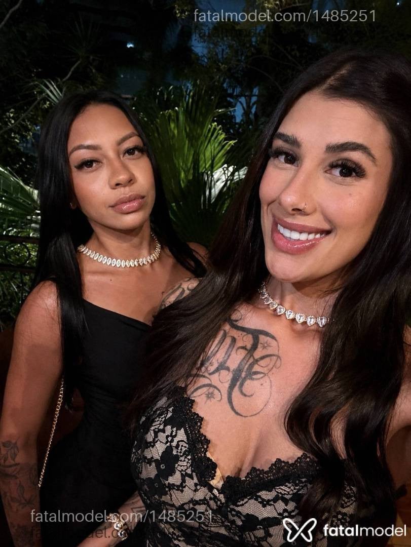 Acompanhante mulher com cabelo castanho de olhos castanhos - Maju Diniz