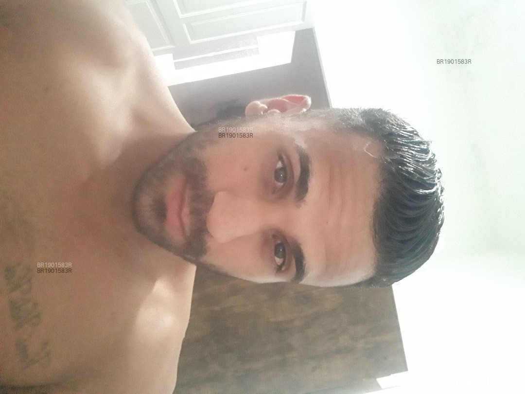Acompanhante homem com cabelo castanho de olhos castanhos em Virtual Acompanhante homem com cabelo castanho de olhos castanhos em Virtual - Nathan