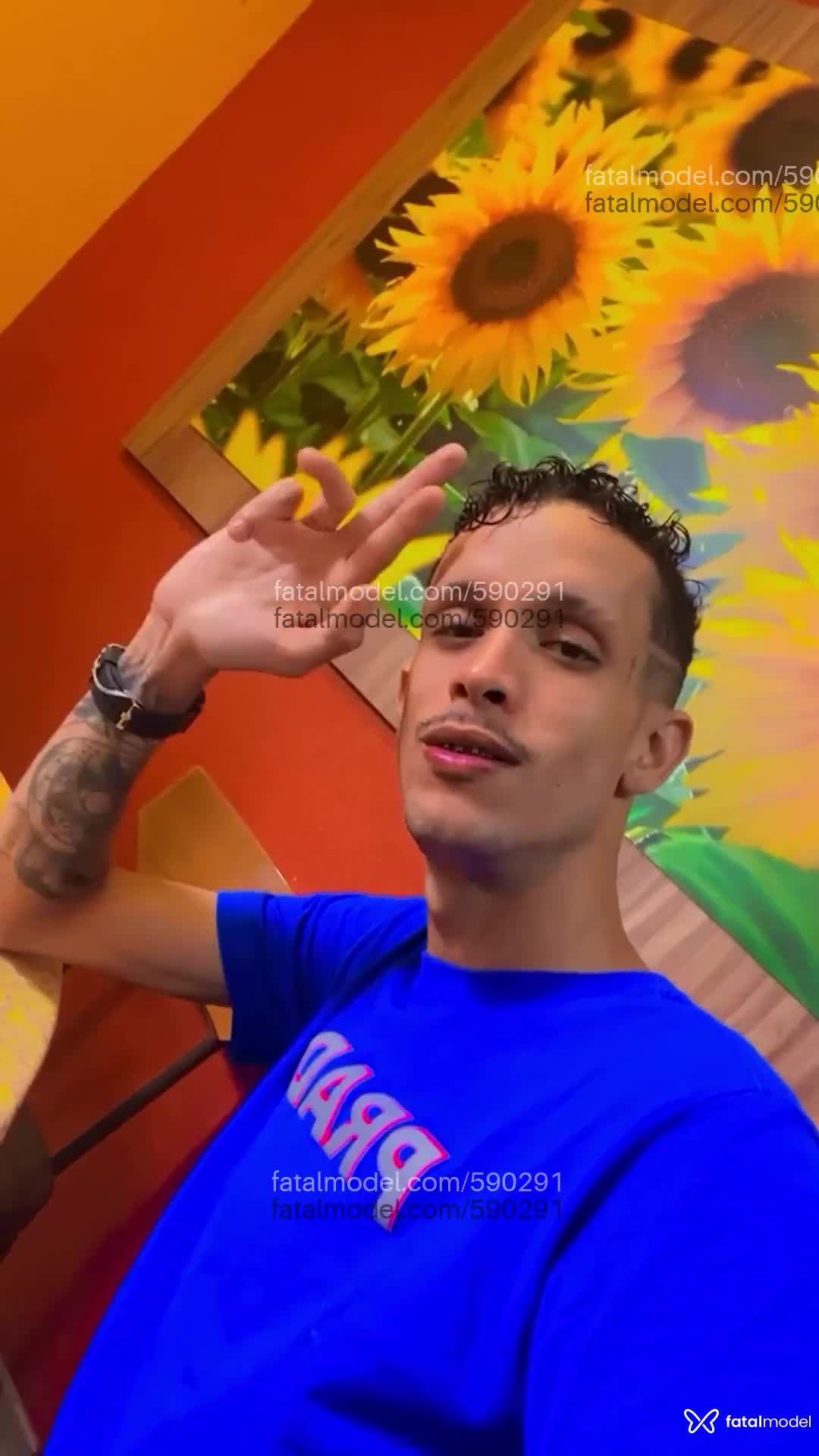 Acompanhante homem com cabelo castanho de olhos castanhos - GUSTAVO LION Acompanhante homem com cabelo castanho de olhos castanhos - GUSTAVO LION