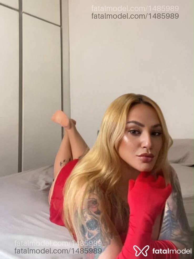 Acompanhante mulher loira (o) de olhos mel - Lara Bittencourt