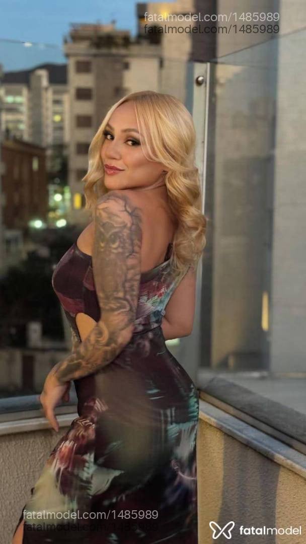 Acompanhante mulher loira (o) de olhos mel - Ana Lara