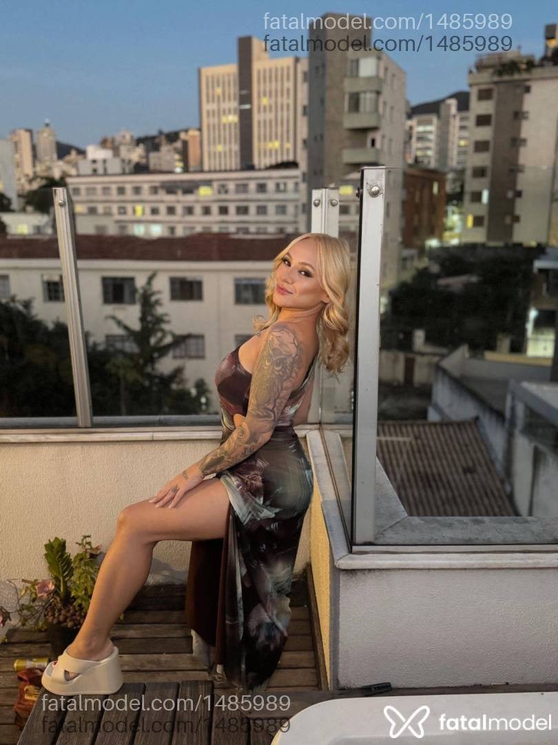 Acompanhante mulher loira (o) de olhos mel em Palmas - Lara Bittencourt