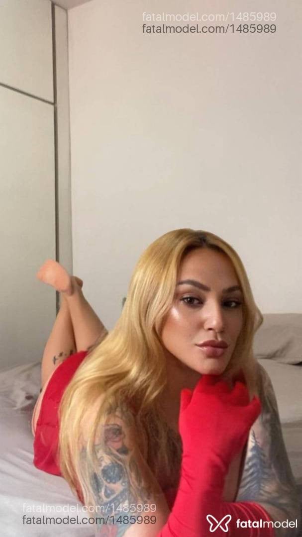 Acompanhante mulher loira (o) de olhos mel - Lara Bittencourt