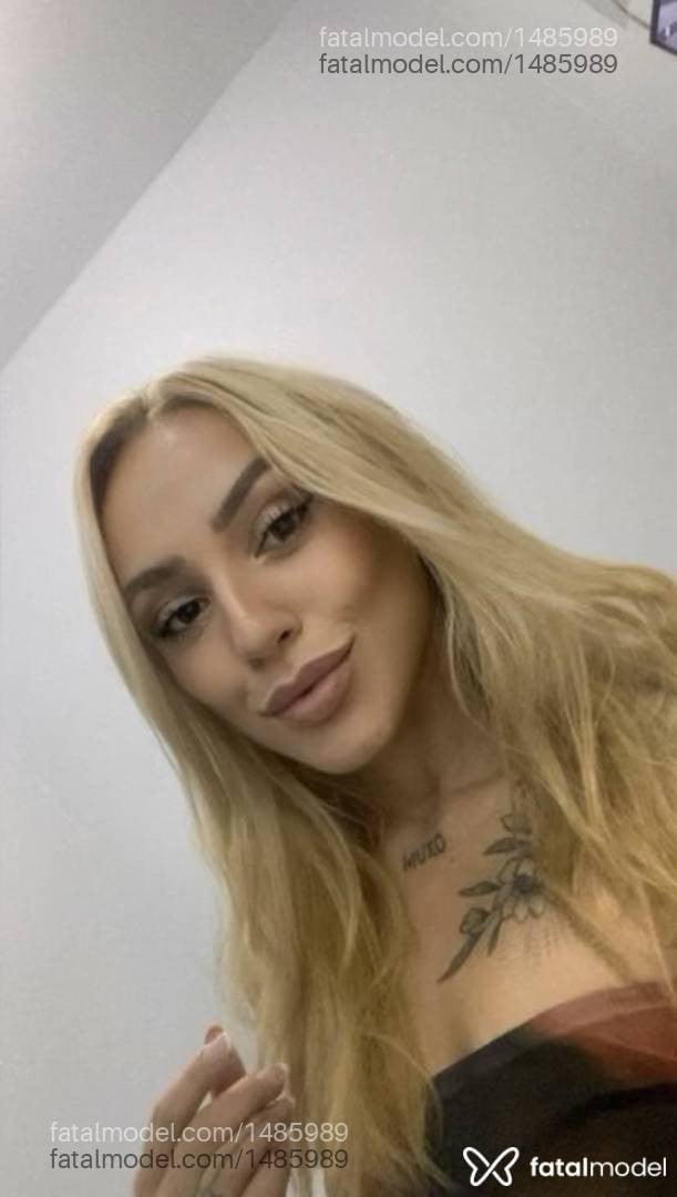 Acompanhante mulher loira (o) de olhos mel - Lara Bittencourt
