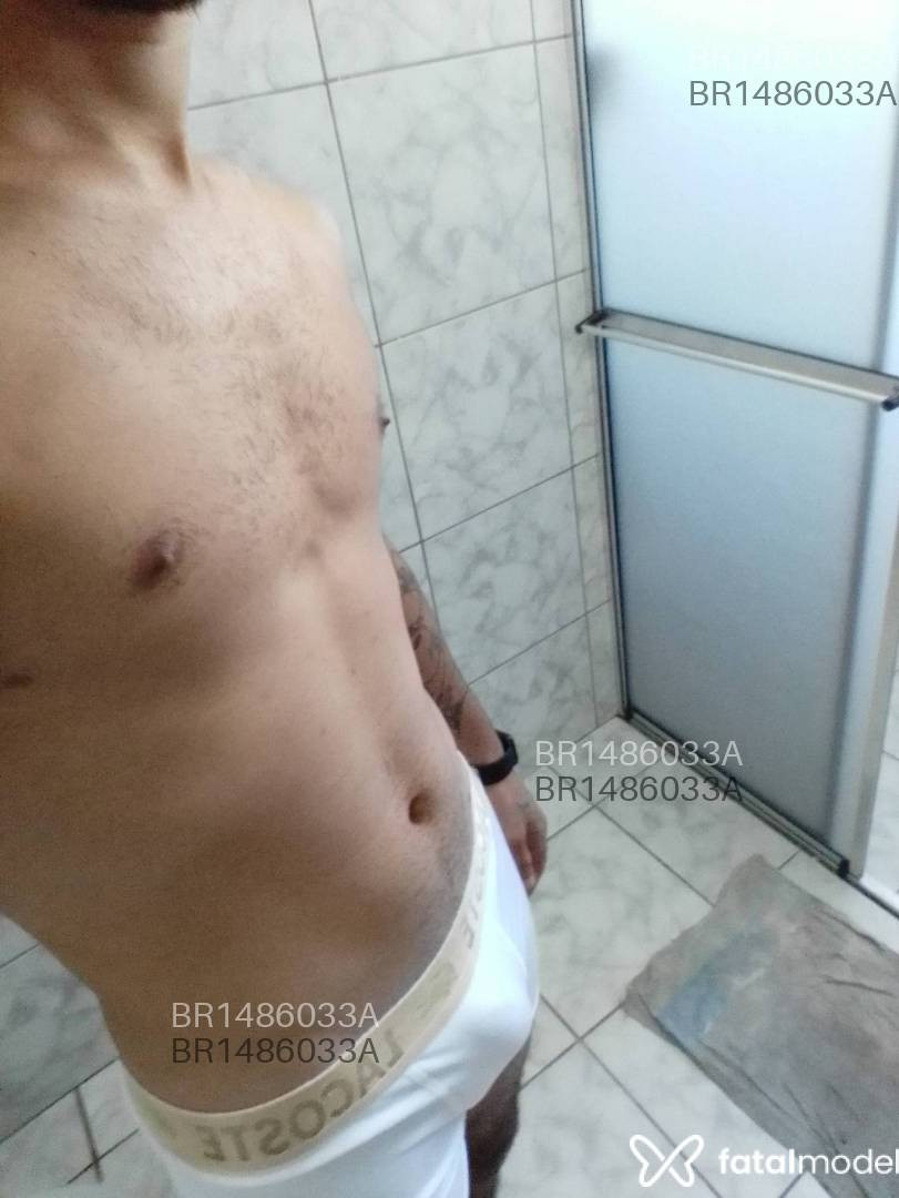 Acompanhante homem morena (o) de olhos castanhos em São José do Rio Preto - Breno