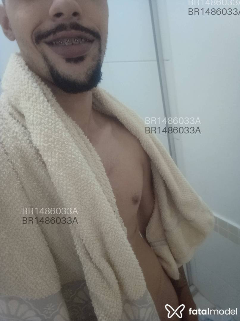 Acompanhante homem morena (o) de olhos castanhos em São José do Rio Preto - Breno