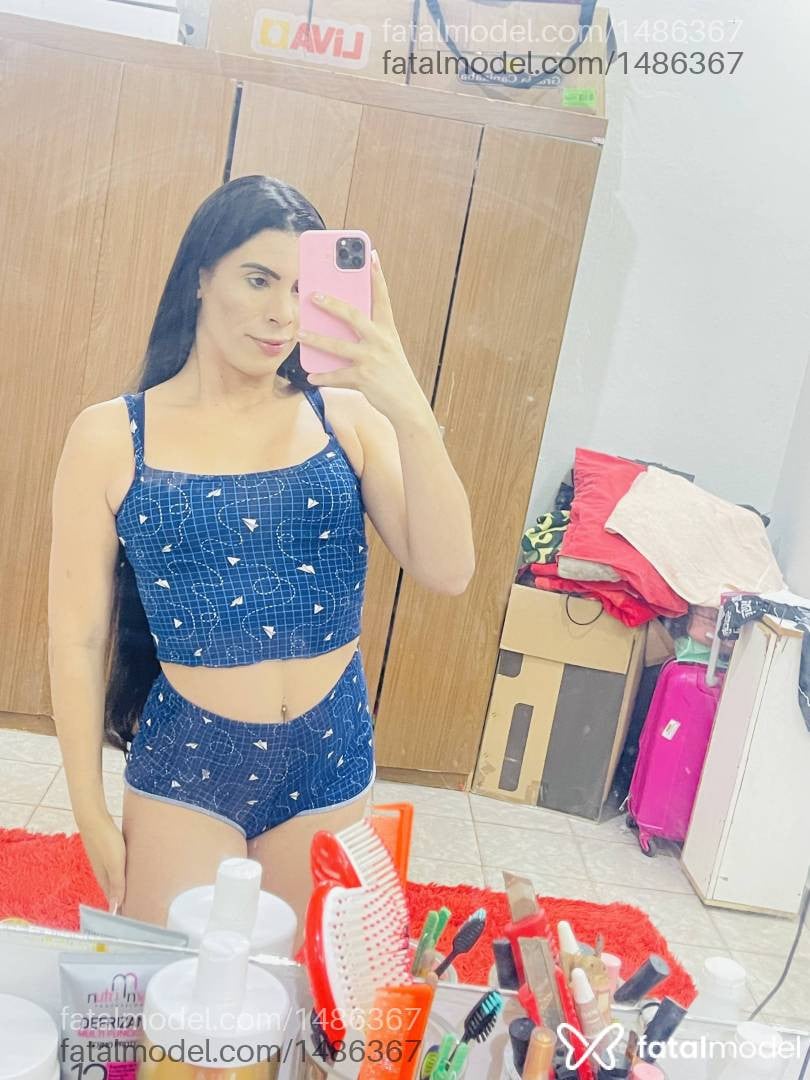 Acompanhante homem trans morena (o) de olhos castanhos em Coronel Fabriciano - Iara Pereira