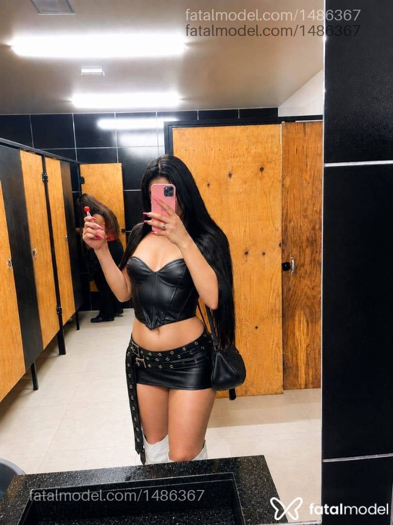 Acompanhante homem trans morena (o) de olhos castanhos - Iara Pereira