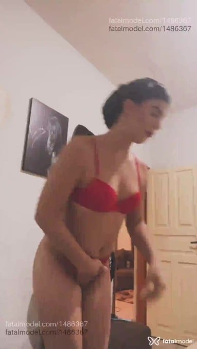 Acompanhante homem trans morena (o) de olhos castanhos - Iara Pereira