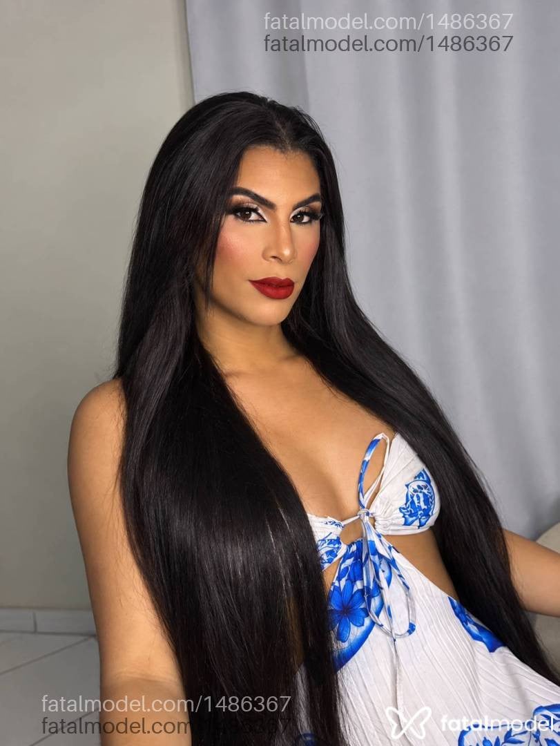 Acompanhante homem trans morena (o) de olhos castanhos - Iara Pereira