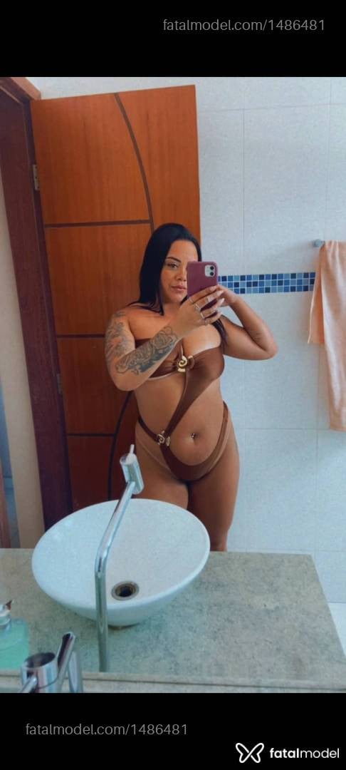 Acompanhante mulher morena (o) de olhos pretos em Governador Valadares - Ruby Bittencourt