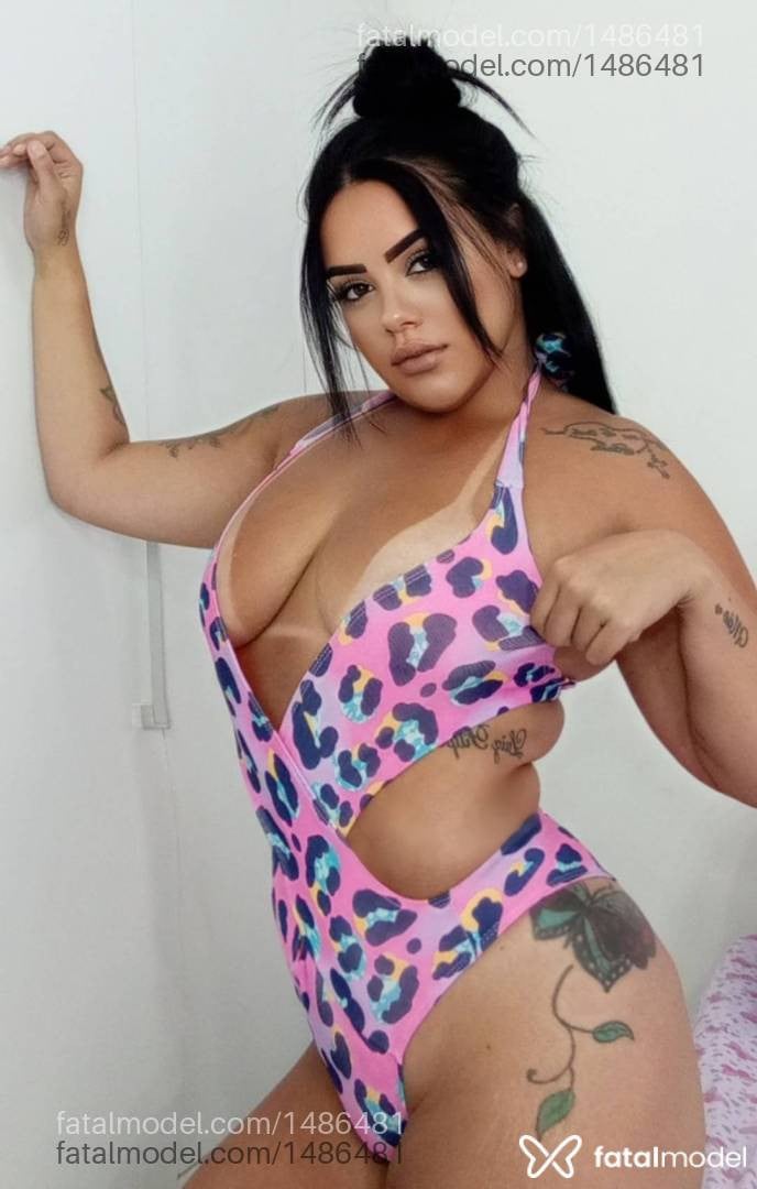 Acompanhante mulher morena (o) de olhos pretos em Governador Valadares - Ruby Bittencourt