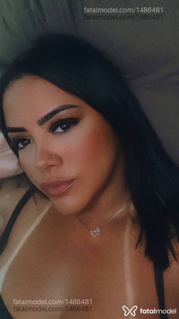 Acompanhante mulher morena (o) de olhos pretos - Ruby Bittencourt