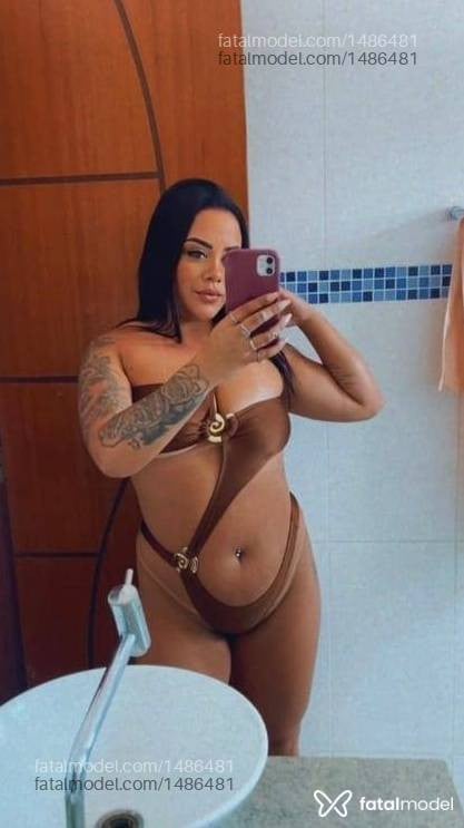 Acompanhante mulher morena (o) de olhos pretos - Ruby Bittencourt
