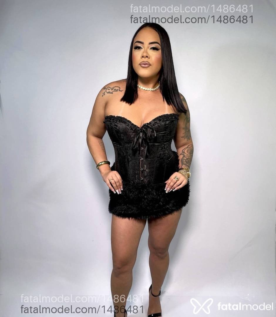 Acompanhante mulher morena (o) de olhos pretos - Ruby Bittencourt