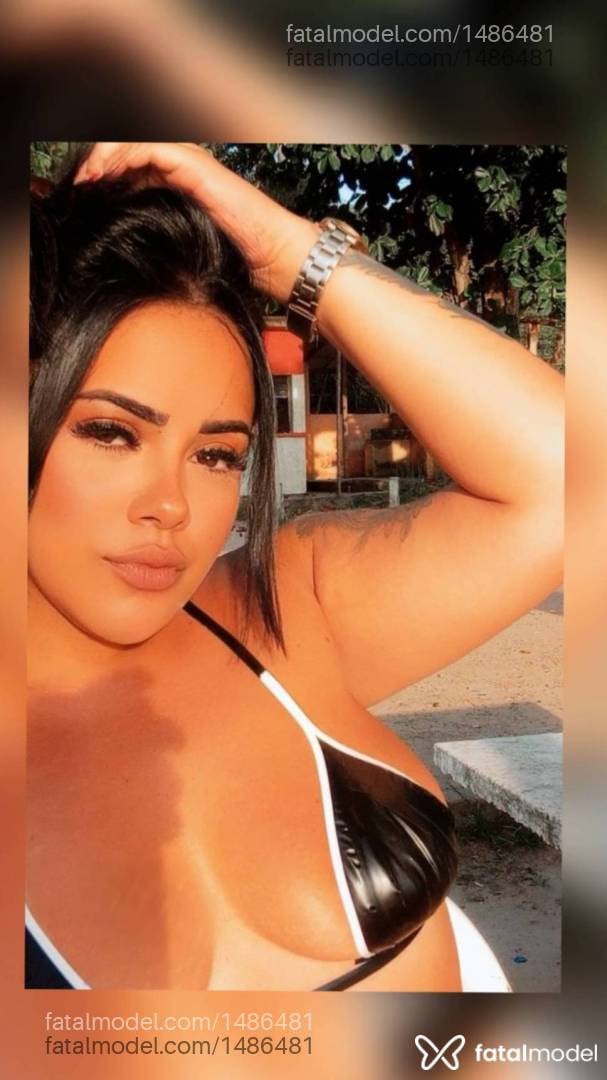 Acompanhante mulher morena (o) de olhos pretos - Ruby Bittencourt