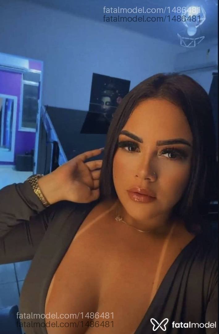 Acompanhante mulher morena (o) de olhos pretos - Ruby Bittencourt