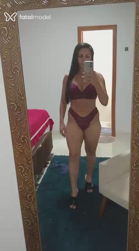 Acompanhante mulher morena (o) de olhos pretos em Rio Claro Acompanhante mulher morena (o) de olhos pretos em Rio Claro - Laura Villar